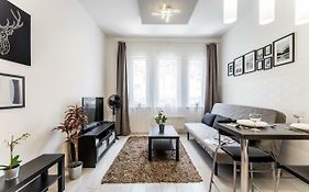 BpR Fleur Créme Apartment