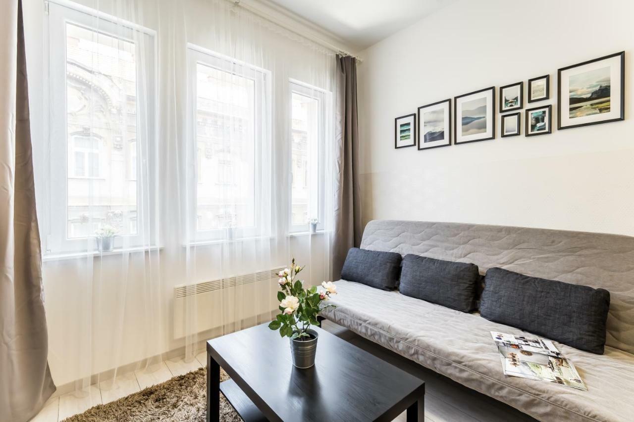 BpR Fleur Créme Apartment Budapest Esterno foto